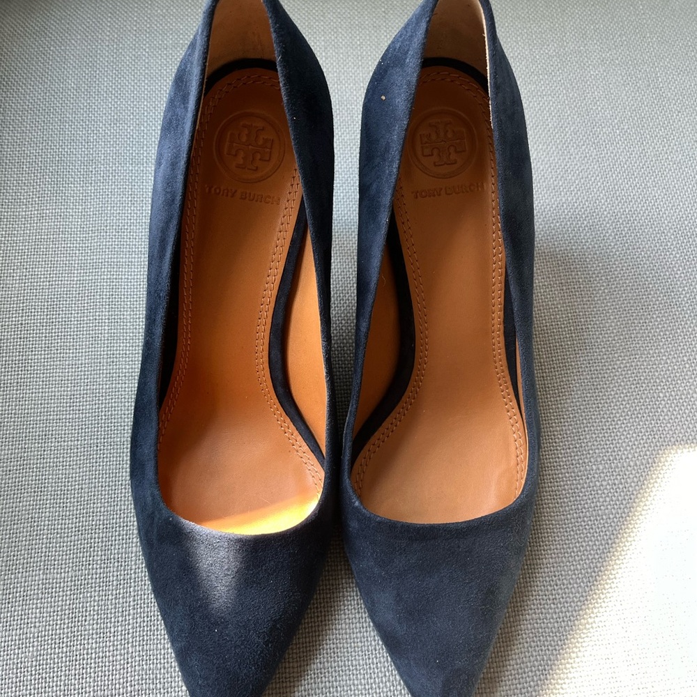 Tory Burch suede pumps